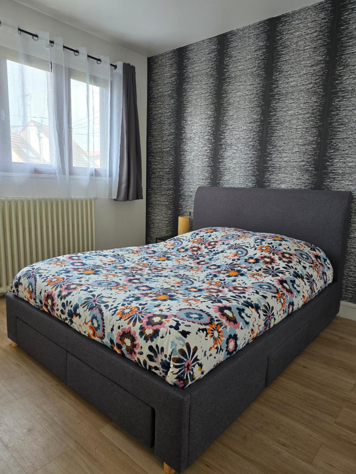 Maison Paris, Vallee Village, Disney & Asterix Chelles  Luaran gambar