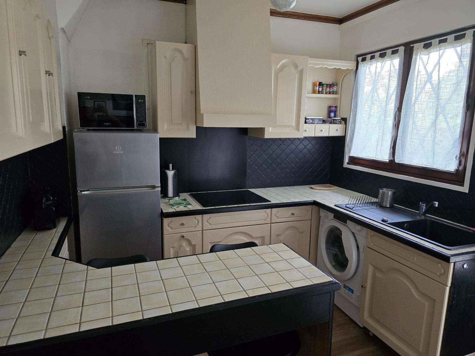 Maison Paris, Vallee Village, Disney & Asterix Chelles  Luaran gambar